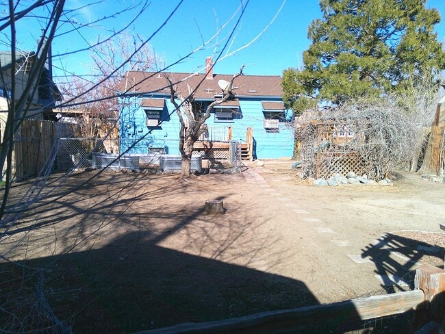 Building Photo - Charming house for rent in a great location