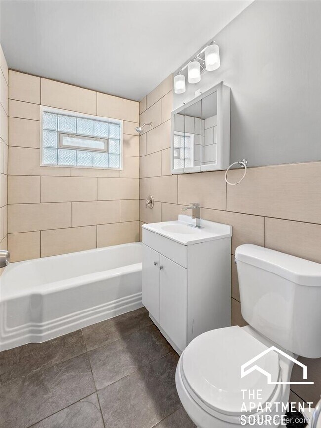 Building Photo - 7439 N Winchester Ave