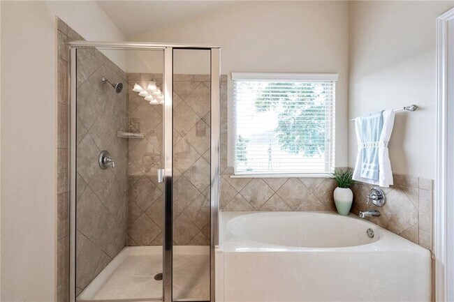 Building Photo - 1802 Discovery Blvd