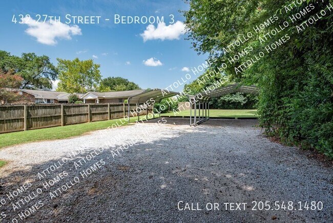 Building Photo - 432 27th St