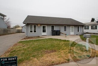 Building Photo - 2 Bed 1 Bath Home in Council Bluffs, IA