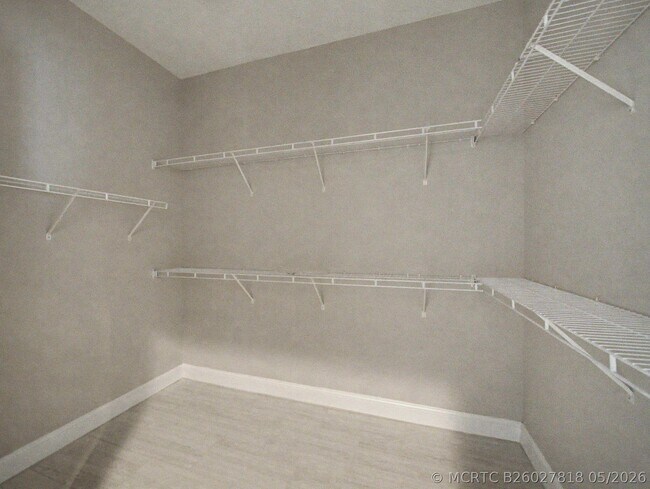 Building Photo - 9112 Short Chip Cir