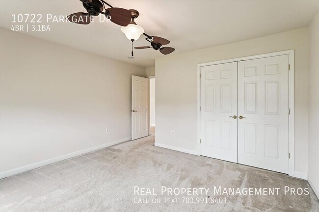 Building Photo - 10722 Parkgate Dr