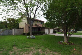 Building Photo - 13405 Saddlebrook Trail