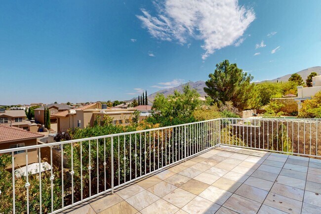 Building Photo - 6017 Ojo De Agua Dr