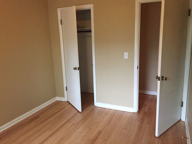 Building Photo - 110 N Blair St