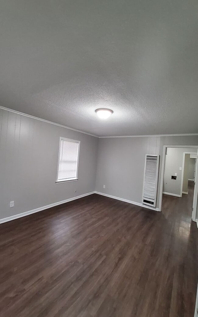 Building Photo - 2970 Hale Ave