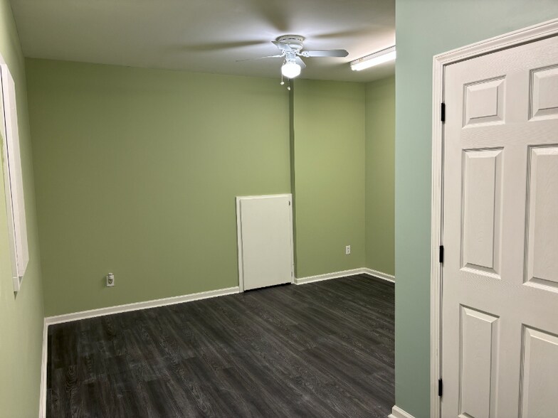 Building Photo - 2582 Oak Bluff Dr