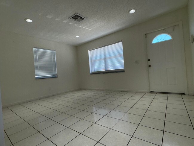 Building Photo - 4609 Pruden Blvd