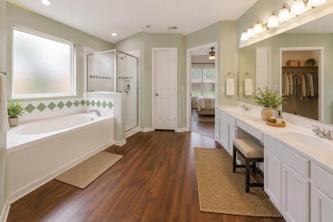 Building Photo - 18223 Maple Arbor Ct