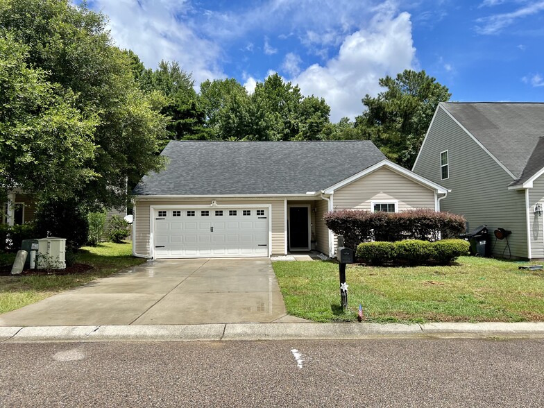Building Photo - 2002 Claybourne Ct