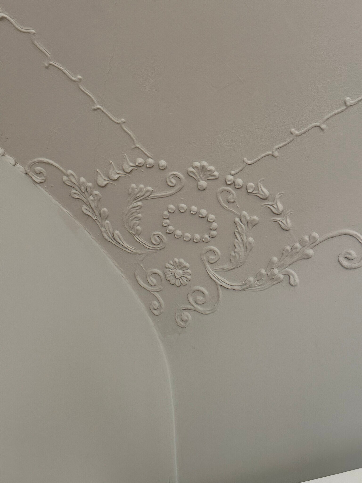 Original Details living room - 148 S Orange Dr