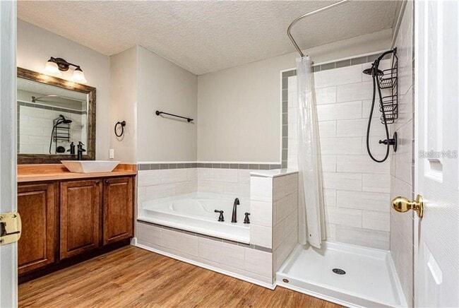 Building Photo - 512 Penny Royal Pl