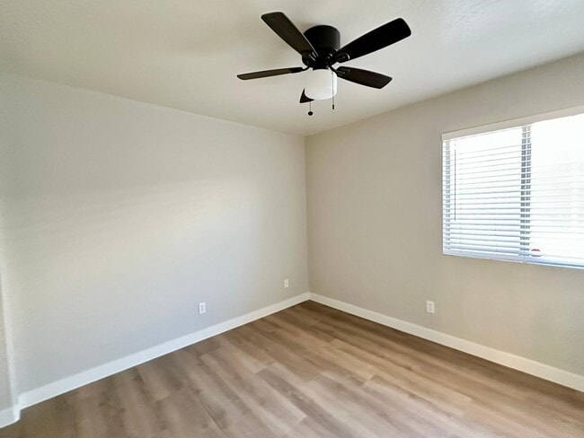 Building Photo - 4781 W Harrison St