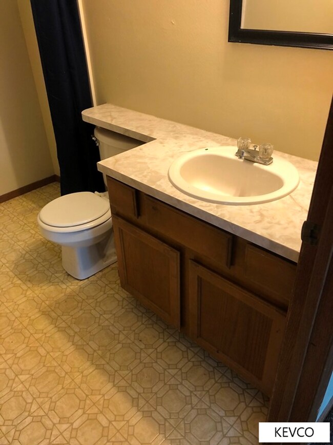 Building Photo - Charming Home in Beautiful Neighborhood by Park!