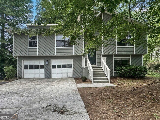 Building Photo - 323 Park Ridge Ct