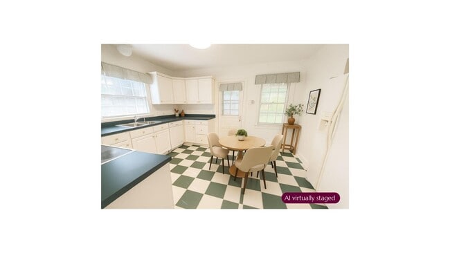 Building Photo - 405 Holiday Rd