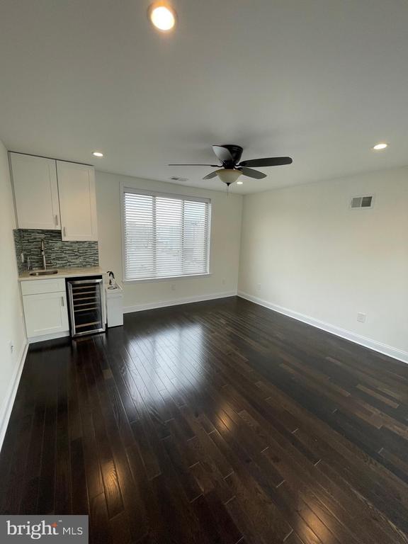 Building Photo - 2304 Alter St