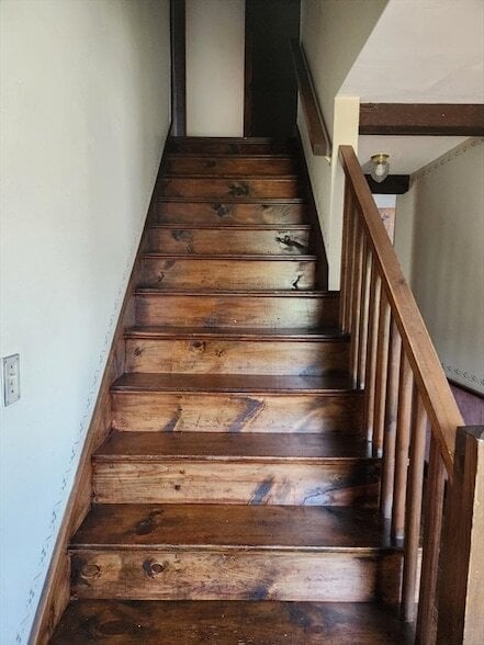 Building Photo - 285 Main St