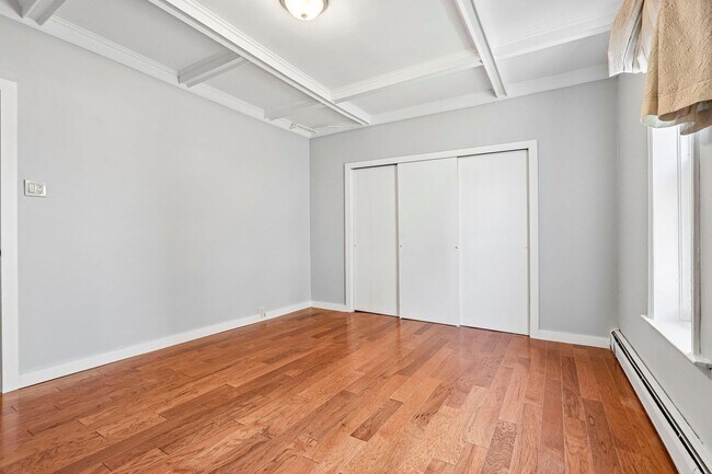 Building Photo - 628 Palisade Ave