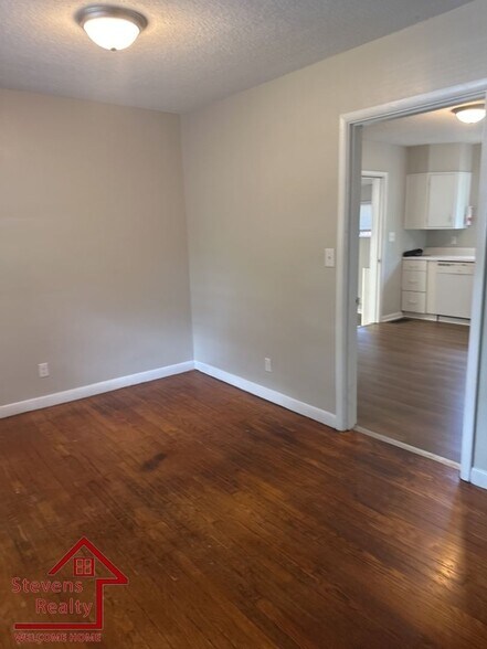 Building Photo - 3868 Mark Twain Cir