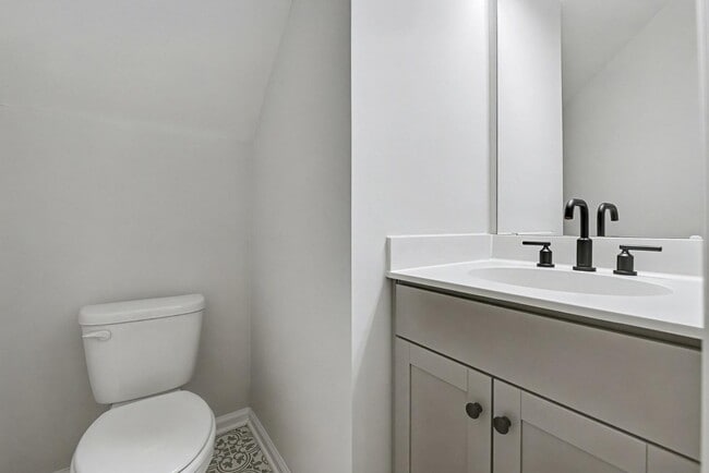 Building Photo - 342 Silverdrop St