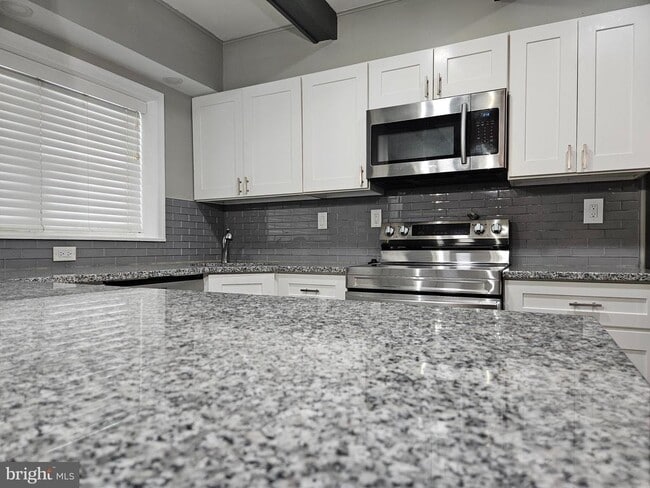 Building Photo - 1285 Cedarcroft Rd