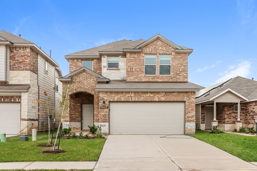 Primary Photo - 7915 Cypress Country Dr
