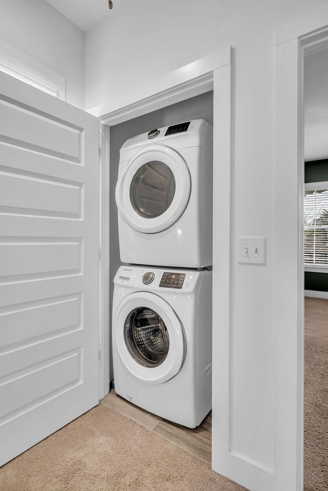 Building Photo - Cottage Park Home