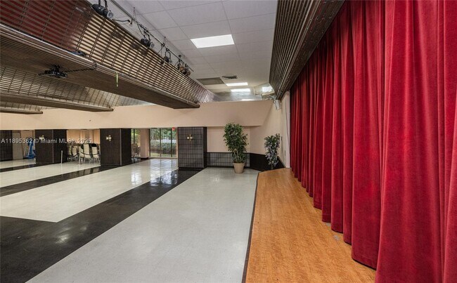 Building Photo - 600 Three Islands Boulevard
