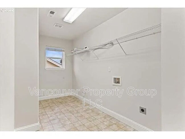 Building Photo - 2310 NE 158th Ave