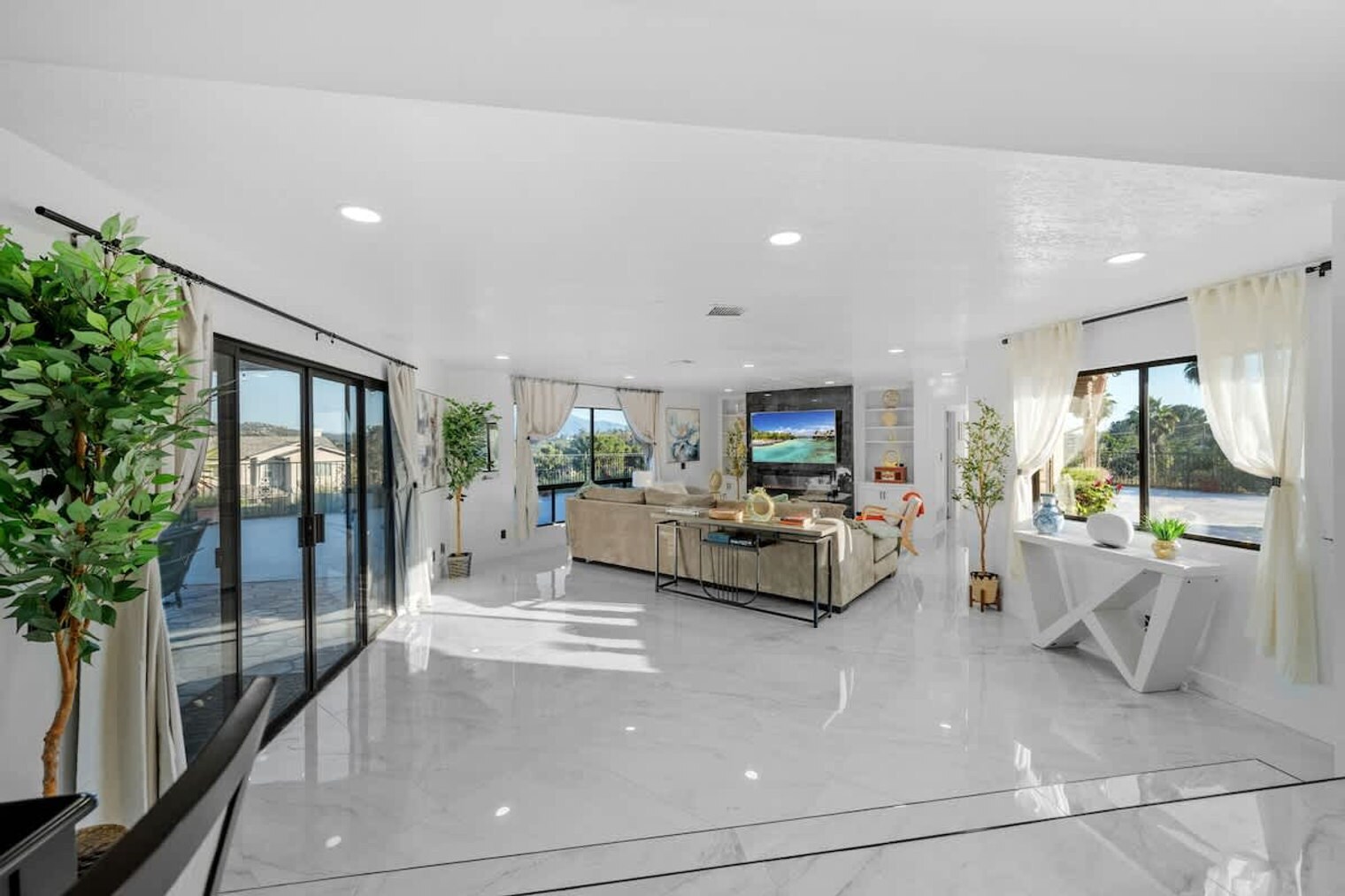 Building Photo - 14552 Skyline Truck Trail