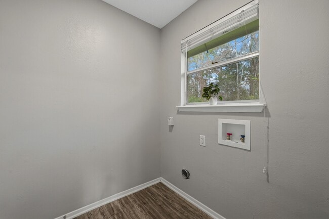 Building Photo - 17318 Broken Back Dr