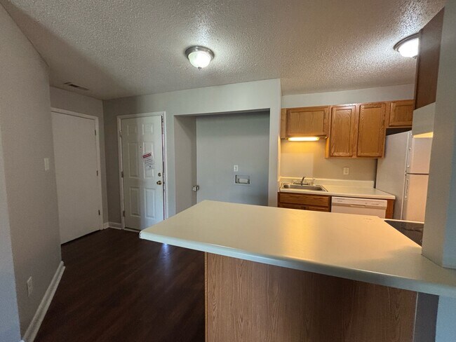 Building Photo - 6403 Starbrook Dr