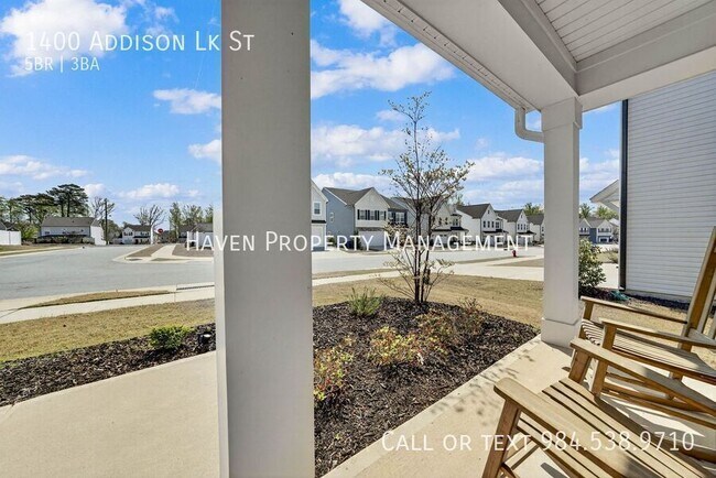 Building Photo - 1400 Addison Lk St