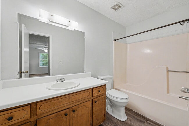 Building Photo - 2501 Riverchase Crossing NE