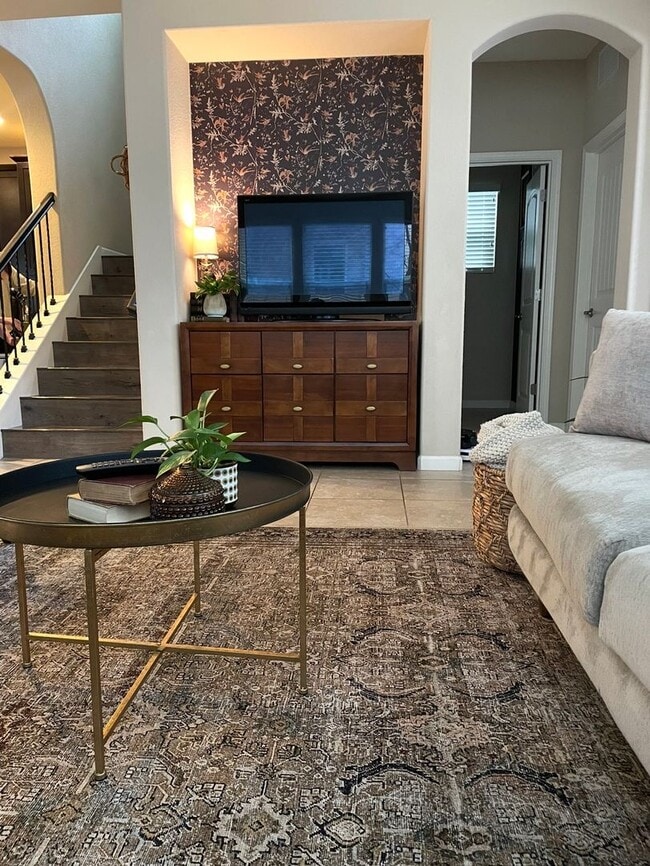 Building Photo - Available on June 1st.  Occupied.  DO NOT DISTURB TENANTS