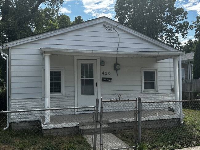 Primary Photo - 420 Elm St