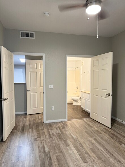Building Photo - 9975 Peace Way