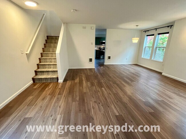 Building Photo - 3-Bedroom, 1.5-Bathroom House near Kenton Park, Off-Street Parking, Fenced Yard, Washer and Dryer