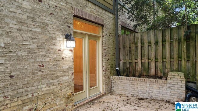 Building Photo - 2081 Eagle Ridge Dr