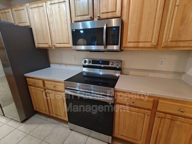 Building Photo - 10075 Gate Pkwy N