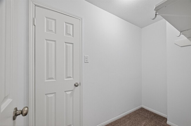 Building Photo - 3522 Brookwood Dr