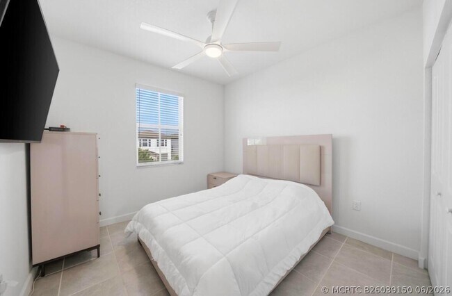 Building Photo - 2324 NW 130th St