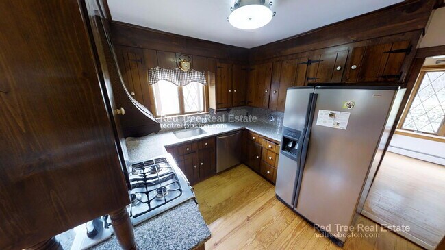 Building Photo - 63 Johnson St