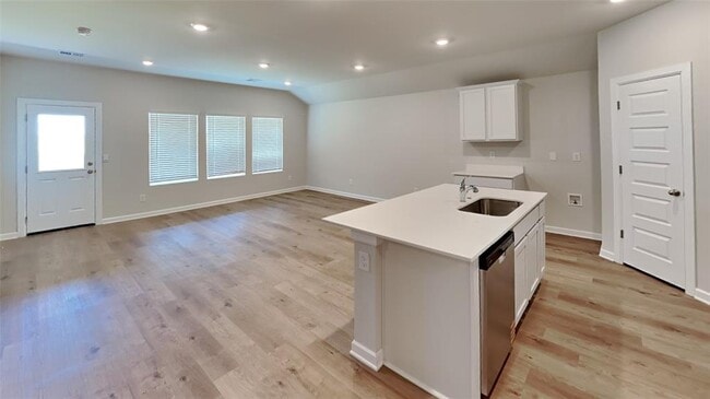 Building Photo - 2904 Casey Dr