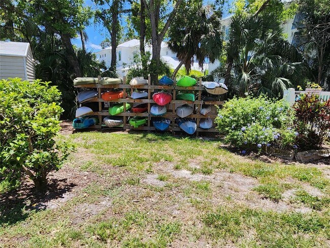 Building Photo - Central Park II Condos -  Downtown Sarasota Annual Rental 1-Bedroom 1-Bath $1595