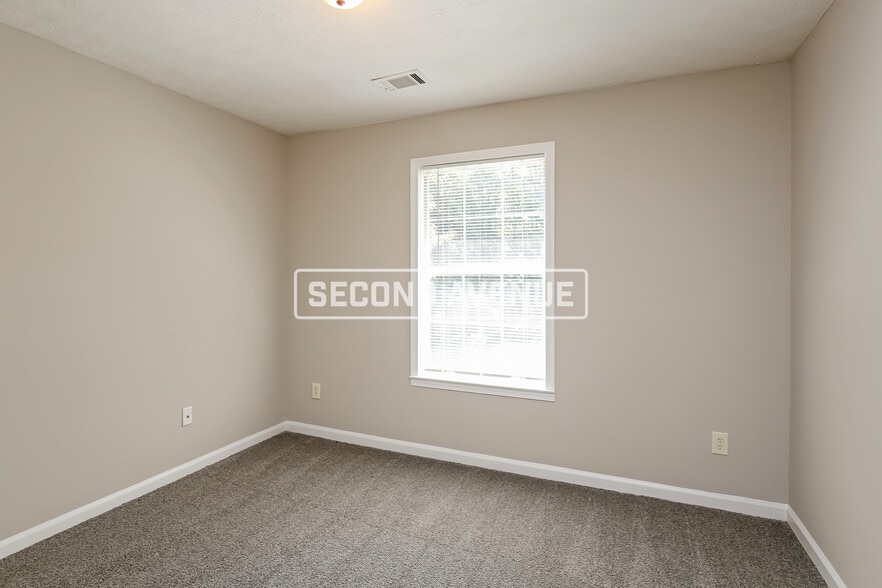 Building Photo - 697 Melrose Trce NE