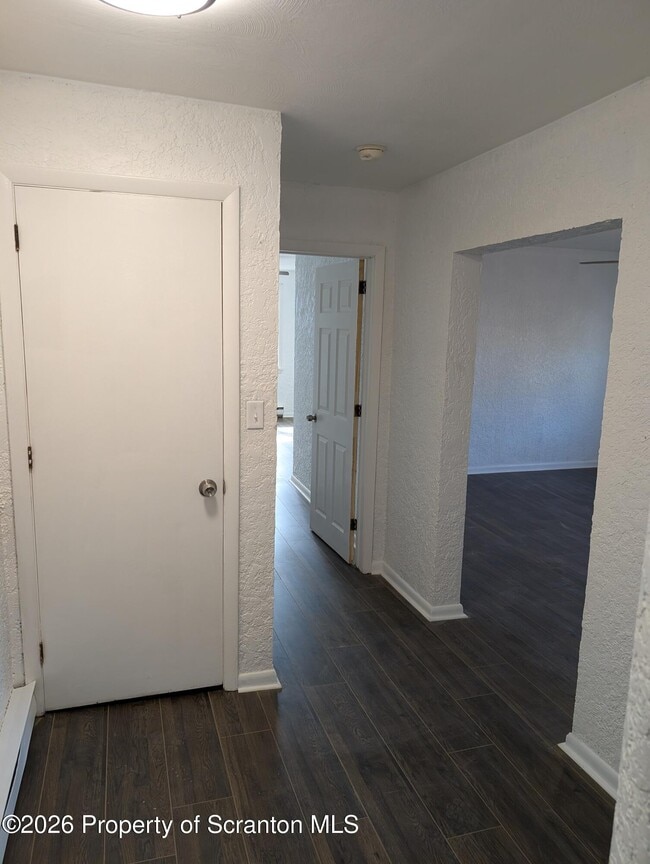 Building Photo - 116 Broad St