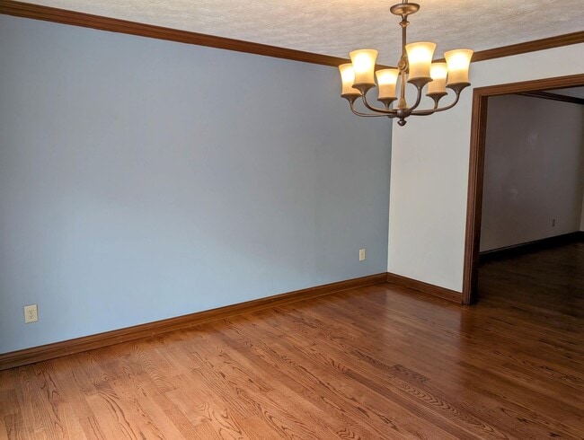 Building Photo - 4 Bedroom Beavercreek Home - AVAILABLE NOW!